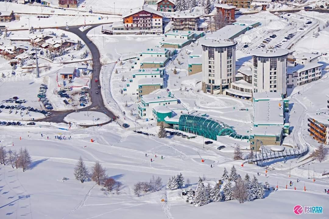 46 Vale C'E' Al Villaggio Olimpico Di Сестриере Экстерьер фото